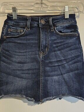 American Eagle Women 00 Regular Next Level Stretch Denim Skirt Dark Wash Raw Hem